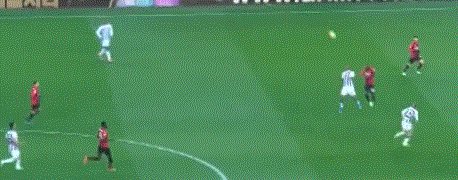 kaiyun-【意甲】伊布补时凌空斩救主 AC米兰客场平乌迪内斯