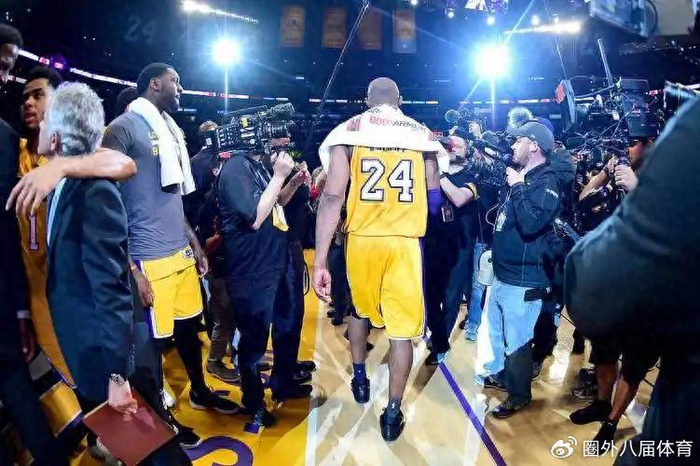 开云体育下载-科比的退役巡演相比与韦德的退役巡演有何区别？詹姆斯要当心了|科比·布莱恩特|德维恩·韦德|科比-布莱恩特|洛杉矶湖人队|nba_新浪体育_新浪新闻